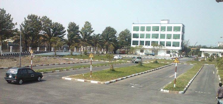 Học Bằng Lái Xe Ô Tô Quận Bình Tân B1 B2 C – THI SỚM 2025 Học Bằng Lái Xe Ô Tô Quận Bình Tân B1 B2 C – THI SỚM 2025